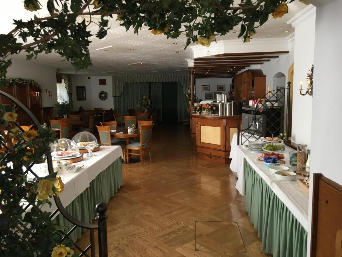Tirolerhof Hotel Sankt Georgen im Attergau Kültér fotó