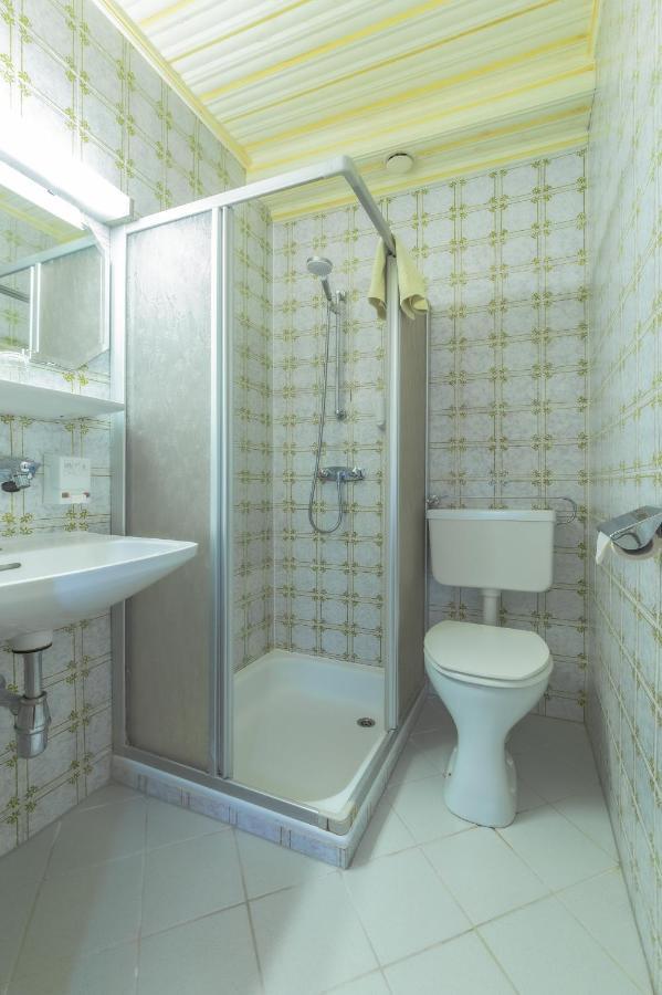 Tirolerhof Hotel Sankt Georgen im Attergau Kültér fotó