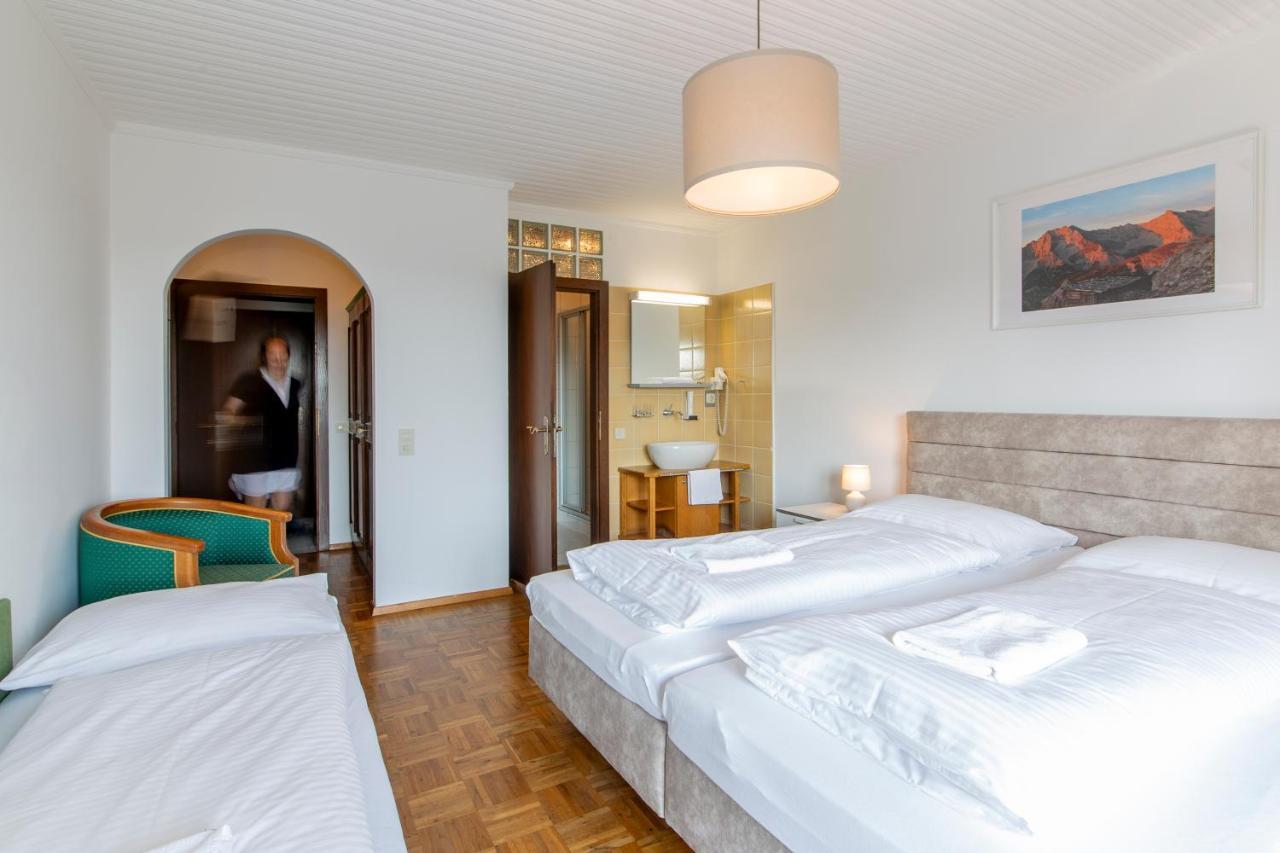 Tirolerhof Hotel Sankt Georgen im Attergau Kültér fotó